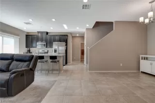 Photo #4: 2522382 Listing