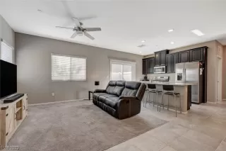 Photo #5: 2522382 Listing