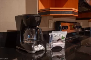 Photo #3: 2522399 Listing