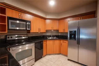 Photo #4: 2522399 Listing