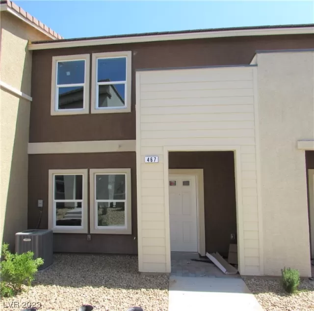 MLS: 2522439 Condo For Sale