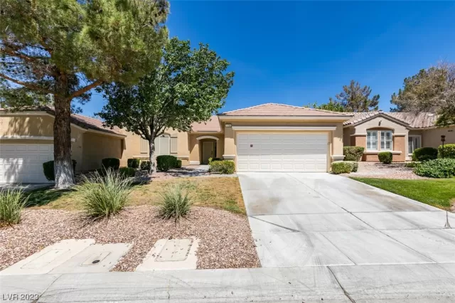 MLS: 2522507 Condo For Sale