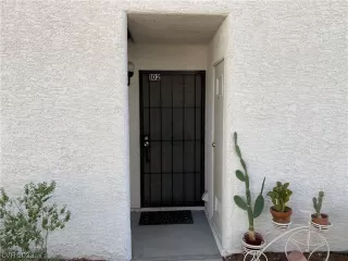 Photo #2: 2522517 Listing 