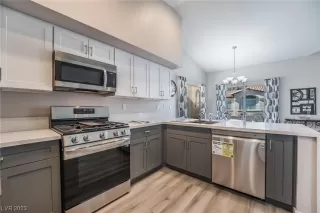 Photo #1: 2522537 Listing