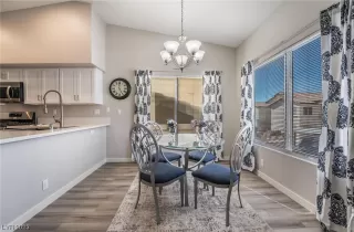 Photo #5: 2522537 Listing