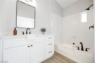 Photo #1: 2522542 Listing