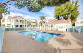 Photo #2: 2522554 Listing