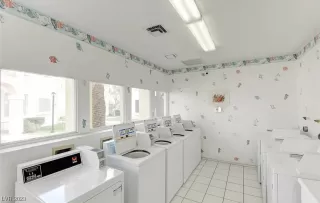 Photo #5: 2522554 Listing