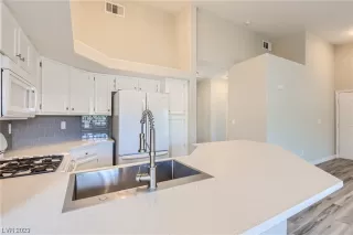 Photo #3: 2522563 Listing 