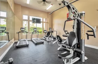 Photo #2: 2522576 Listing