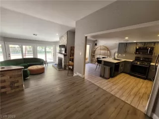 Photo #4: 2522623 Listing 