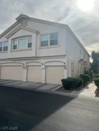 Photo #1: 2522634 Listing