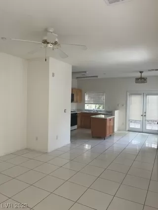 Photo #5: 2522634 Listing