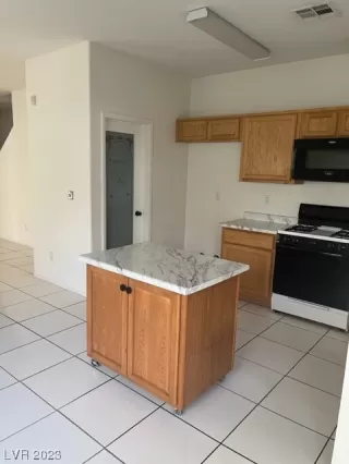 Photo #6: 2522634 Listing