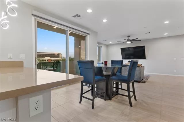 MLS: 2522647 Condo For Sale