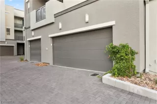 Photo #3: 2522647 Listing