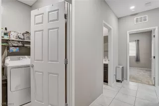 Photo #6: 2522654 Listing