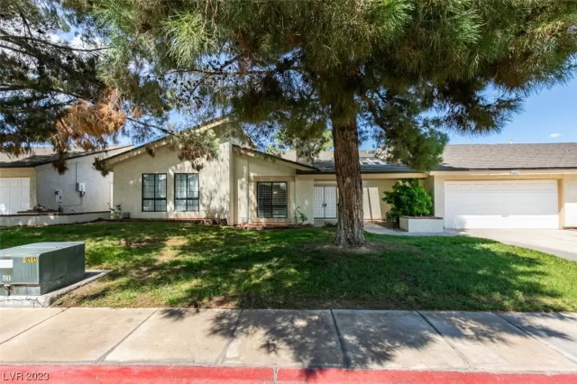 MLS: 2522671 Condo For Sale