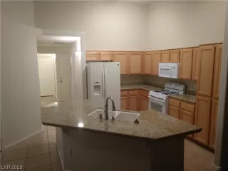 Photo #1: 2522678 Listing