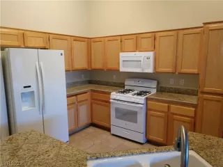 Photo #2: 2522678 Listing