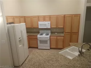 Photo #4: 2522678 Listing