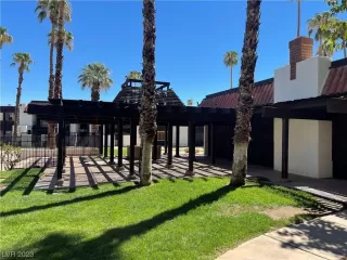 Photo #1: 2522721 Listing 