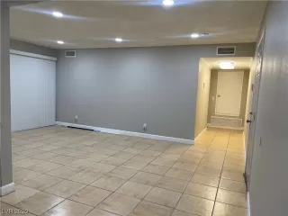 Photo #5: 2522721 Listing 