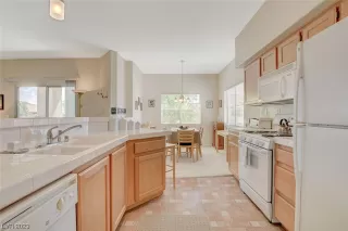 Photo #4: 2522736 Listing