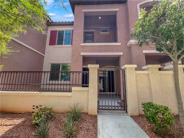 MLS: 2522789 Condo For Sale