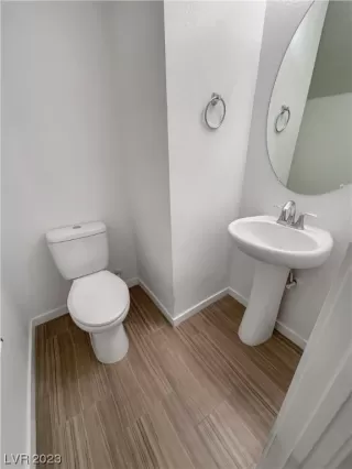 Photo #5: 2522789 Listing