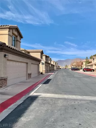 Photo #1: 2522852 Listing 