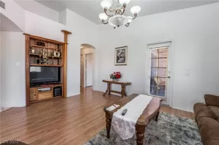 Photo #5: 2522867 Listing 