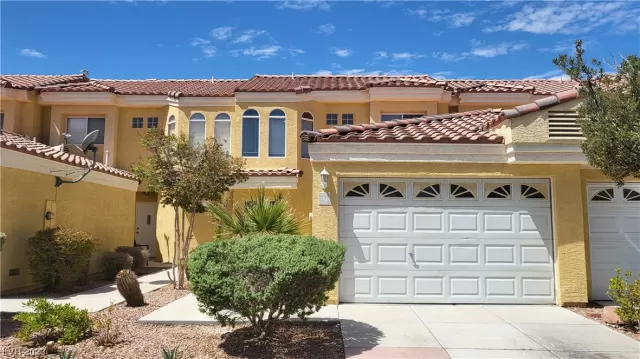 MLS: 2522876 Condo For Sale