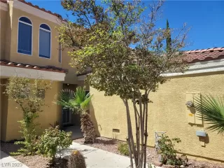 Photo #1: 2522876 Listing