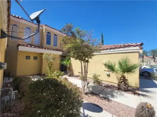 Photo #2: 2522876 Listing