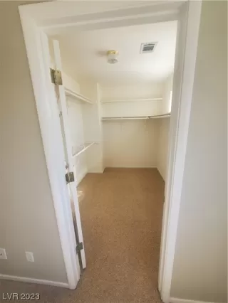 Photo #4: 2522876 Listing