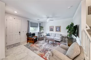 Photo #5: 2522918 Listing