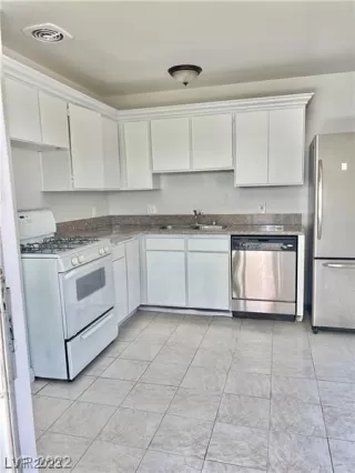 Photo #6: 2522988 Listing 