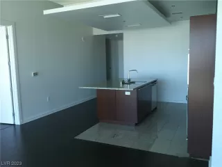 Photo #5: 2522989 Listing 