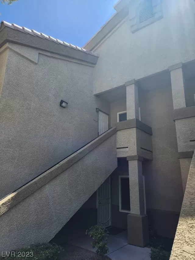 MLS: 2523013 Condo For Sale