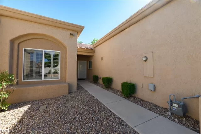 MLS: 2523045 Condo For Sale