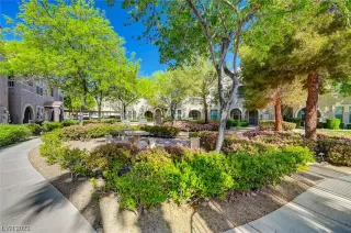 Photo #4: 2523072 Listing