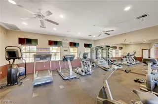 Photo #5: 2523072 Listing