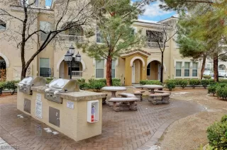 Photo #6: 2523072 Listing