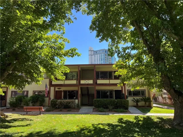 MLS: 2523077 Condo For Sale