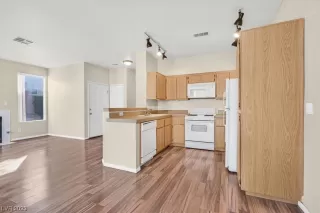 Photo #5: 2523088 Listing 