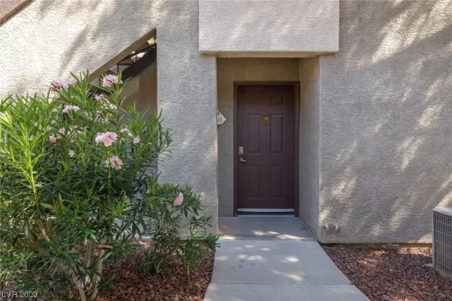 MLS: 2523091 Condo For Sale