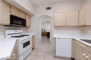 Photo #4: 2523091 Listing