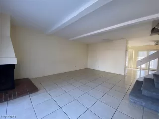 Photo #5: 2523106 Listing 