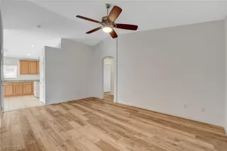 Photo #4: 2523120 Listing